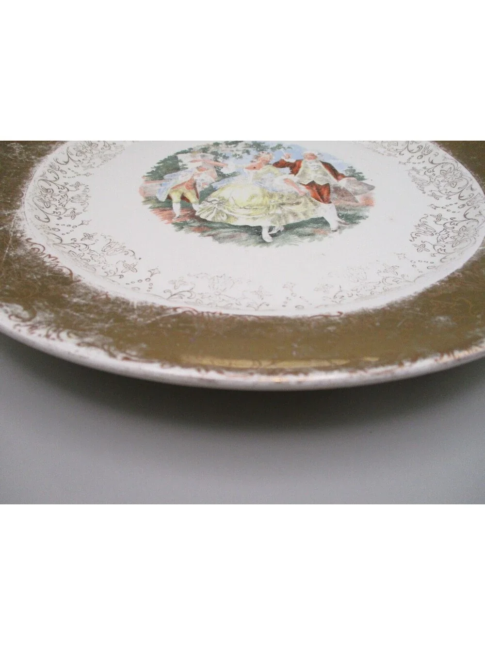 Vintage 1950s Sabin Crest-O-Gold 22K Colonial Courting Couple Plate 10